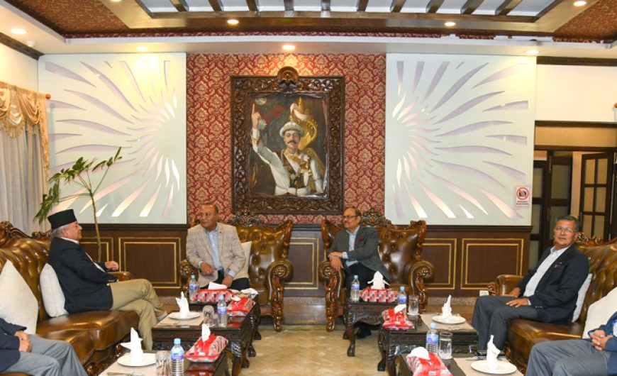 प्रधानसेनापतिले गरे पूर्व प्रधानसेनापतिहरूसँग छलफल