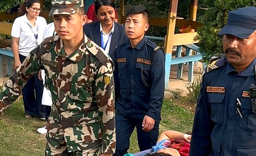 अत्यधिक रक्तस्राव भएपछि संखुवासभाबाट एक सुत्केरीको हेलिकप्टरमार्फत उद्धार