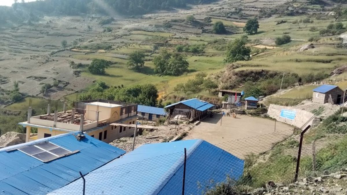यार्सा संकलन गर्न विद्यार्थी पाटन लागेपछि डोल्पाका विद्यालय बन्द